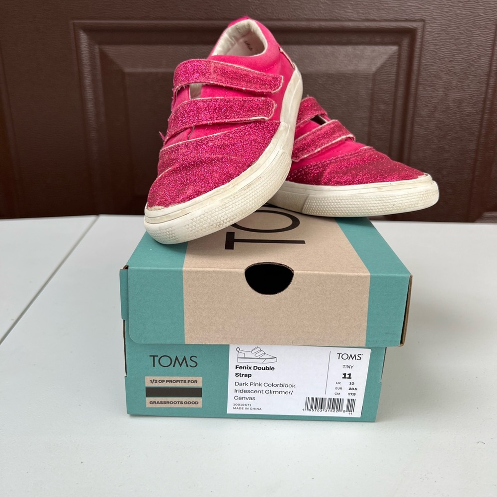 Girls size 11 Toms